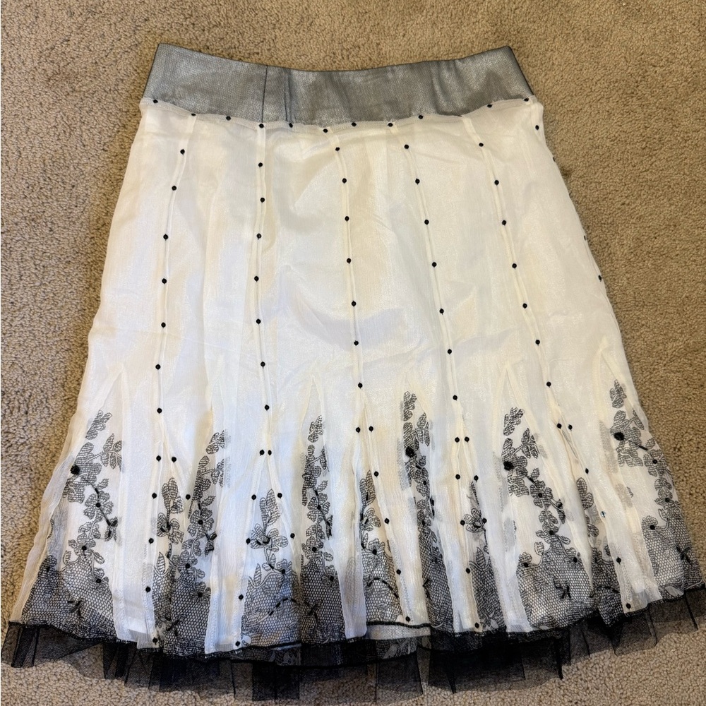 Forever 21 Black and White A-Line Skirt with Silver Waistband
